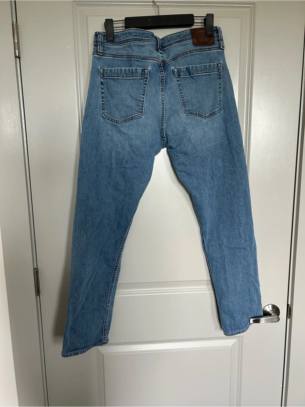 Men's Blue Revtown Sharp Straight-Leg Jeans